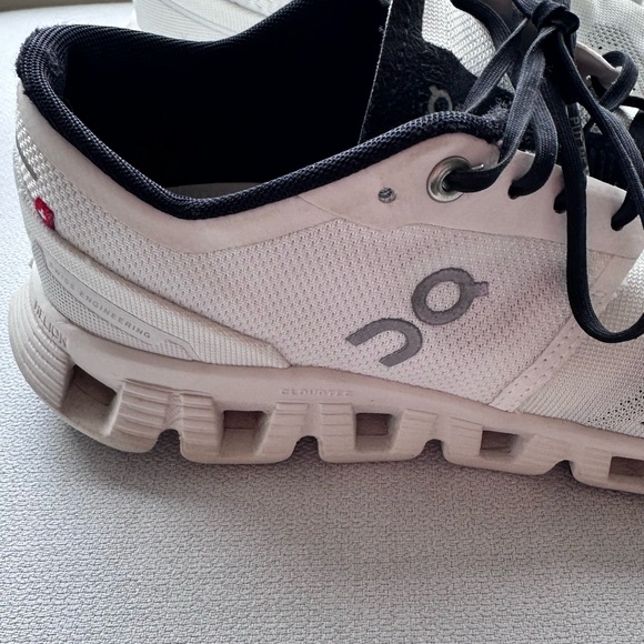 On Running White and Black Athletic Sneakers - Picture 4 of 9